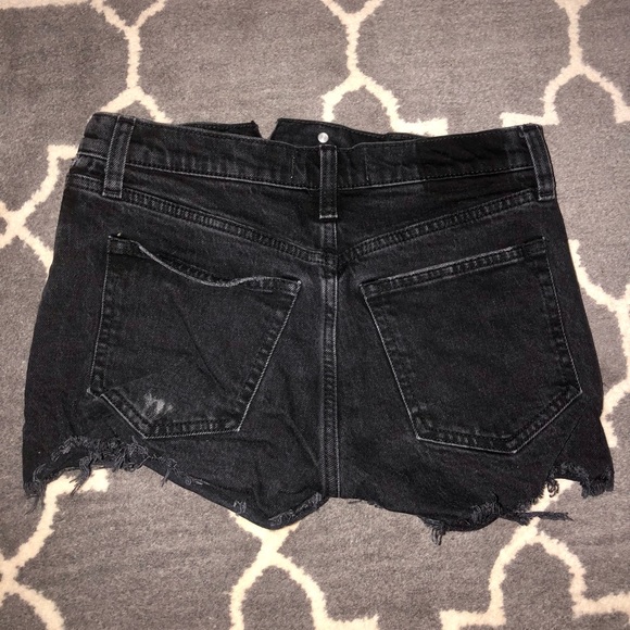 Abercrombie Mom Short High Rise - Picture 2 of 2